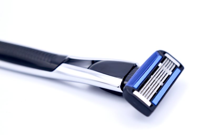 5 blade razor V-Blade